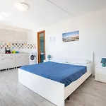 “ponente” - Vista Mare, A 300m Apartment *