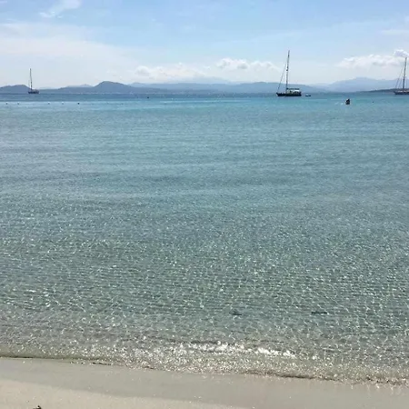 Ponente Vista Mare A 300m Appartement Golfo Aranci