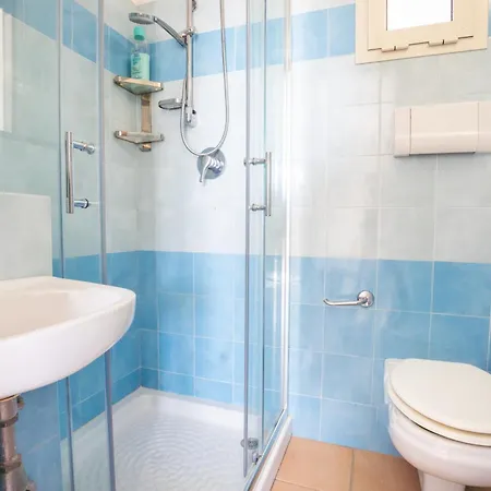 Ponente Vista Mare A 300m Appartement